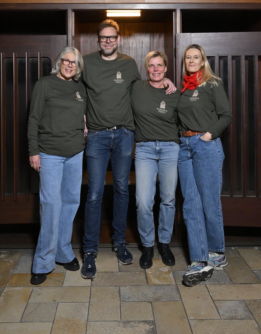 The four organisers in green Habemus Party shirts